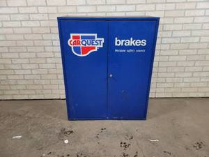 lot 389 image: CARQUEST Steel Wall Mount Cabinet w Key and (2) Shelves - Approx. 39-12 x 32 x 14 - NO SHIPPING