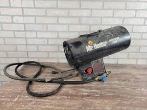 lot 416 image: MR. Heater 85,000 BTUhr Torpedo Heater - NO SHIPPING