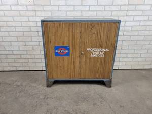 lot 422 image: Blue Streak Steel Wall  Floor Mount Cabinet w Key and (2) Shelves - Approx. 32-12 x 32-12 x 13 - NO SHIPPING