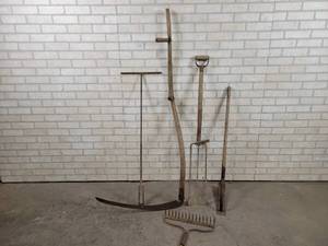 lot 437 image: Antique Farm  Garden Tools - NO SHIPPING