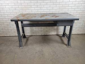 lot 441 image: Steel Worktable w Drawer - NO SHIPPING