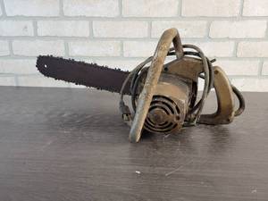 lot 458 image: Vintage Montgomery Ward Electric Chainsaw - NO SHIPPING