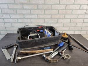 lot 462 image: Craftsman Ratchets, Hammer, Pliers and More in Carrying Tote - NO SHIPPING