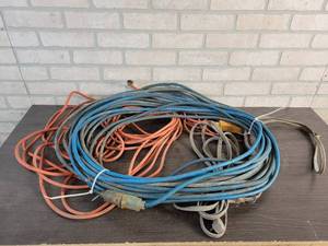 lot 471 image: Lot of Assorted Extension Cords - NO SHIPPING
