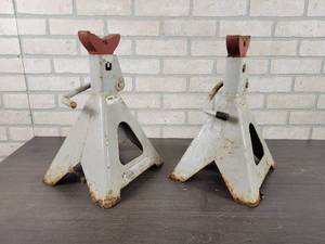 lot 478 image: LARIN 6-Ton Jack Stands - NO SHIPPING