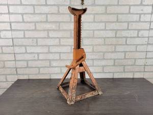 lot 480 image: Heavy Duty Jack Stand - From 15 to 24 - NO SHIPPING