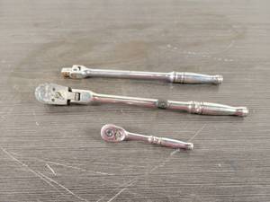 lot 503 image: (3) Snap-on Ratchets - 14 Drive TM70B, 38 Drive Flex Head F841 &  38 Drive Bar F10LB