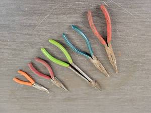 lot 511 image: Assorted Needle Nose Pliers