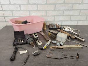 lot 525 image: Lot of Automotive Tools and More
