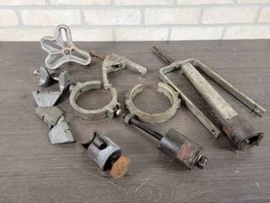 lot 544 image: Lot of Pullers and Specialty Automotive Tools