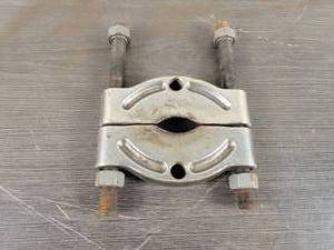 lot 545 image: OTC Model 1423 Bearing Separator