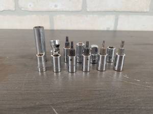 lot 552 image: (12) Snap-on 14 Drive Sockets