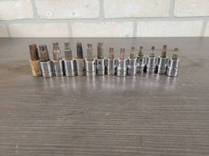 lot 554 image: (14) Snap-on 38 Drive Torx bits - Sizes up to T55