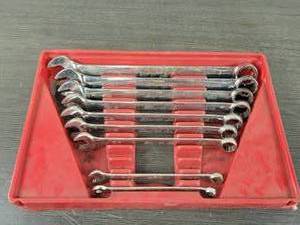 lot 620 image: Snap-on Combination Wrenches - Sizes up to 1