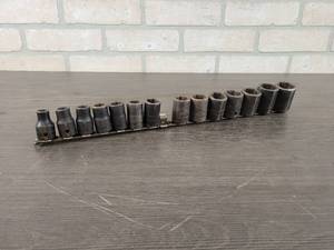 lot 621 image: Snap-on 12 Drive Metric Impact Sockets - up to 24mm