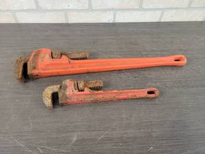 lot 635 image: RIDGID 24 Pipe Wrench and True craft 14 Pipe wrench