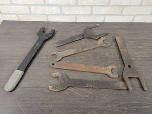 lot 636 image: Lot of Assorted Flat Steel Wrenches - Up to 3-14