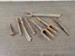 lot 639 image: Pickle Forks and Pneumatic Hammer Bits