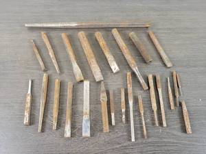 lot 642 image: Lot of Punches and Chisel Punches - Up to 17-12 Long