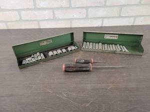 lot 643 image: S-K 14 Drive Standard Shallow and Deepwell Sockets  Snap-on Screwdriver