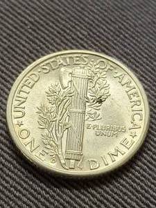 1937-D MERCURY DIME UNC