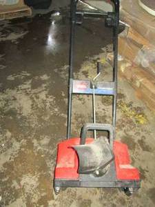 Electric toro power curve snowblowe...