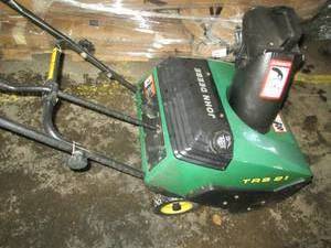 John Deere trs21 snowblower has com...