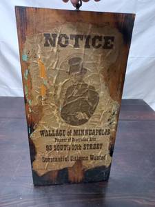 lot 18 image: Wooden Citizens Wanted Sign