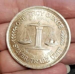 1985 SILVER TRADE UNIT 1 TROY OZ .999 FINE SILVER MORGAN DOLLAR DESIGN