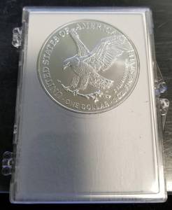 2022 AMERICAN SILVER EAGLE IN CHRISTMAS HOLDER 1 TROY OZ .999 FINE SILVER