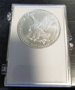2022 AMERICAN SILVER EAGLE IN CHRISTMAS HOLDER 1 TROY OZ .999 FINE SILVER