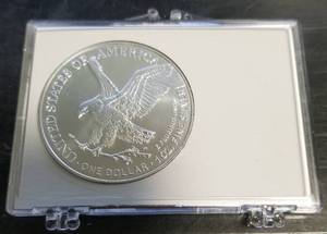 2022 AMERICAN SILVER EAGLE IN CHRISTMAS HOLDER 1 TROY OZ .999 FINE SILVER