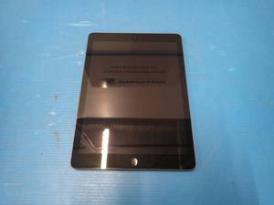 lot 44 image: Apple&nbspiPad Air 1st Gen A1474  16GB of Storage  Includes charging cable 