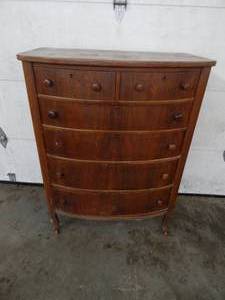 lot 1 image: Antique 6 Drawer Dresser 44x20x34