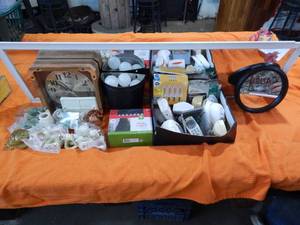 lot 41 image: LED Bulbs, Fire Detectors, Mirrors & Decor