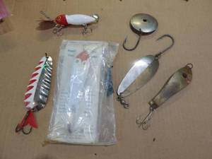 6-Fishing Lures Johnson, Perfection Lake Trout, Canadian Baits, Hugger, AL&W, More