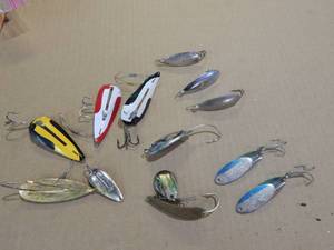 12-fishing Lures Fish Trap, Johnson, Silver MInnow, Dardevil, Strike KIng, Kostmaster, More