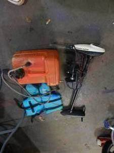 Minnkota Endura 3016 Thrust Trolling Motor Boat Tank and Life Jacket