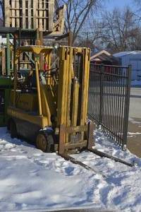 lot 17 image: Clark Hyster LP Forklift