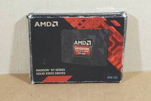 lot 8 image: AMD Radeon R7 Series Solid State Drive 240 GB