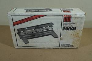 lot 20 image: Adjustable Heavy Duty Two-Three Hole Punch