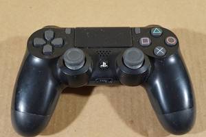 lot 30 image: PS4 Controller -Black
