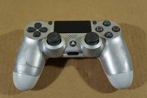 lot 31 image: PS4 Controller -Silver
