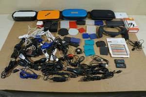 lot 53 image: Assorted Portable Gaming Accessories -DS, PSP, Gameboy