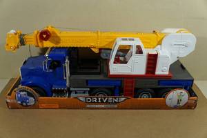 lot 115 image: Driven Jumbo Crane Truck -Lights and Sounds