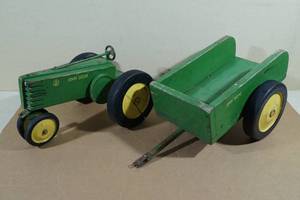 lot 145 image: John Deere Wood and Metal Tractor and Trailer