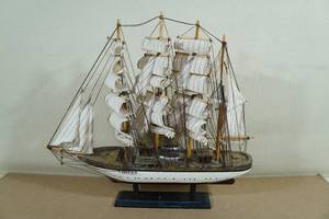 lot 175 image: Scale Model Wood Ship