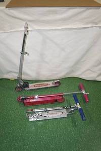 lot 297 image: 3 Razor Kick Scooters