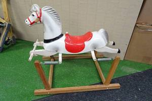lot 204 image: Vintage Train Rite, Maple Plain MN Bouncy Horse