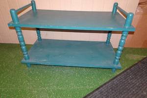 lot 206 image: Painted Wood 2 Level Shelf